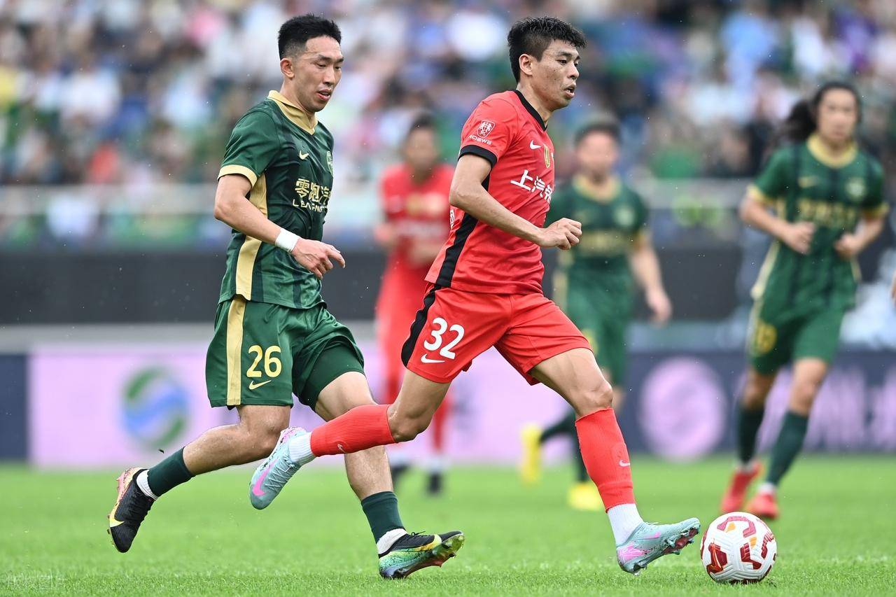 在困境中不 在困境中不